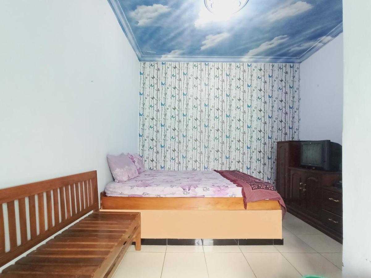 Oyo 90093 Dw Hotel マラン エクステリア 写真