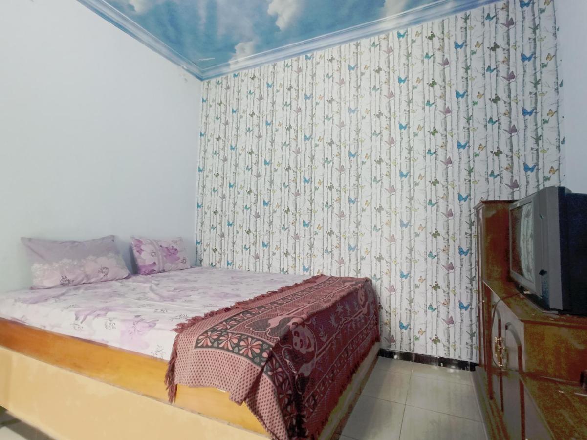 Oyo 90093 Dw Hotel マラン エクステリア 写真